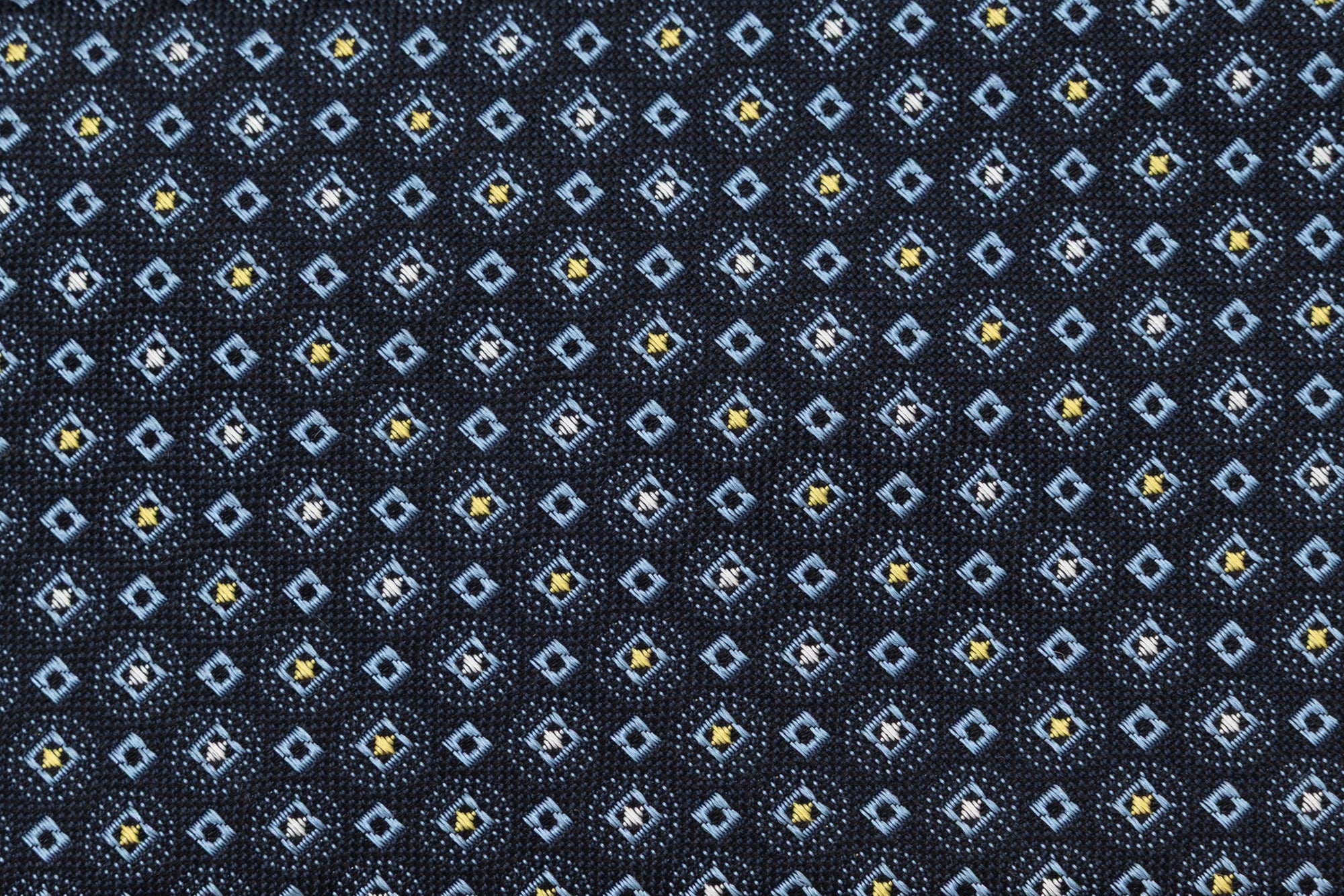 Blauwe stropdas met lichtblauw patroon 100% zijde