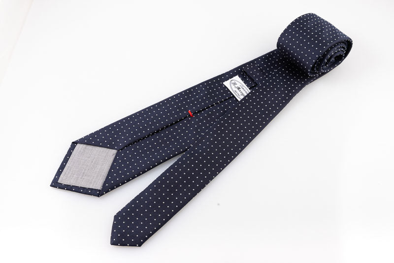 Cravatta artigianale sartoria fatta a mano blu
