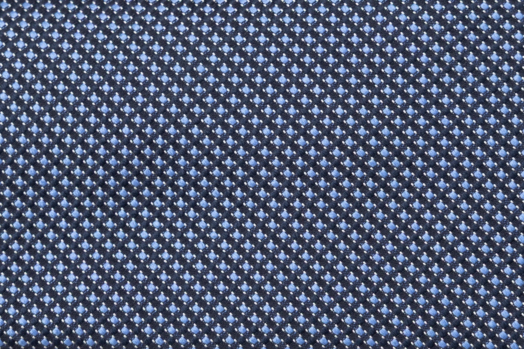 Cravatta blu con motivo ricamato azzurro 100% seta