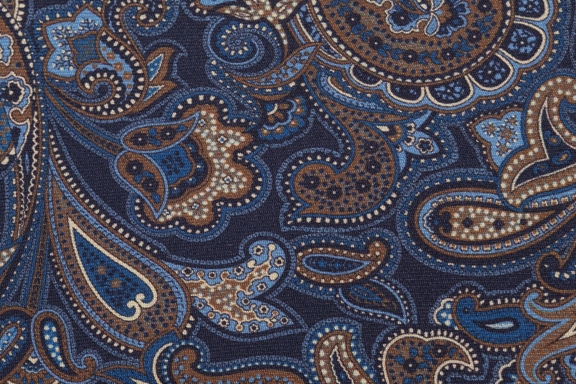 Cravatta sfondo blu con motivo paisley seta pura