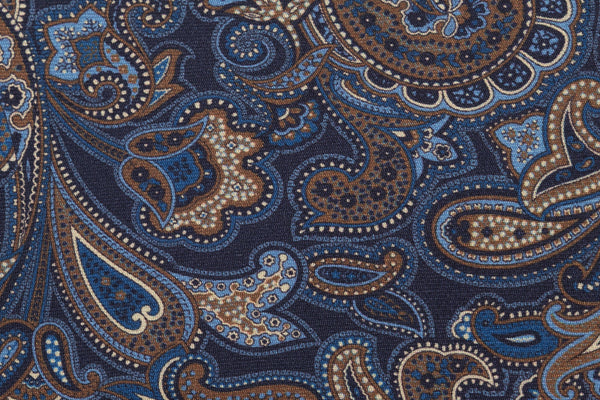 Cravatta sfondo blu con motivo paisley seta pura