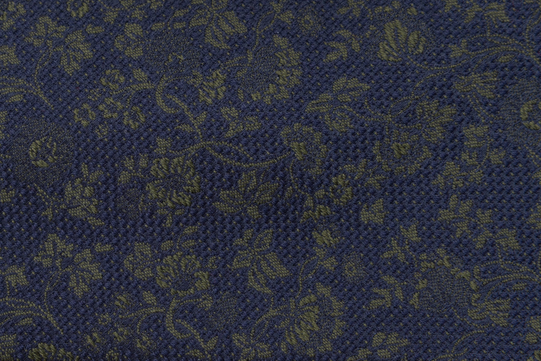 Cravate bleue avec broderie florale 100 % soie