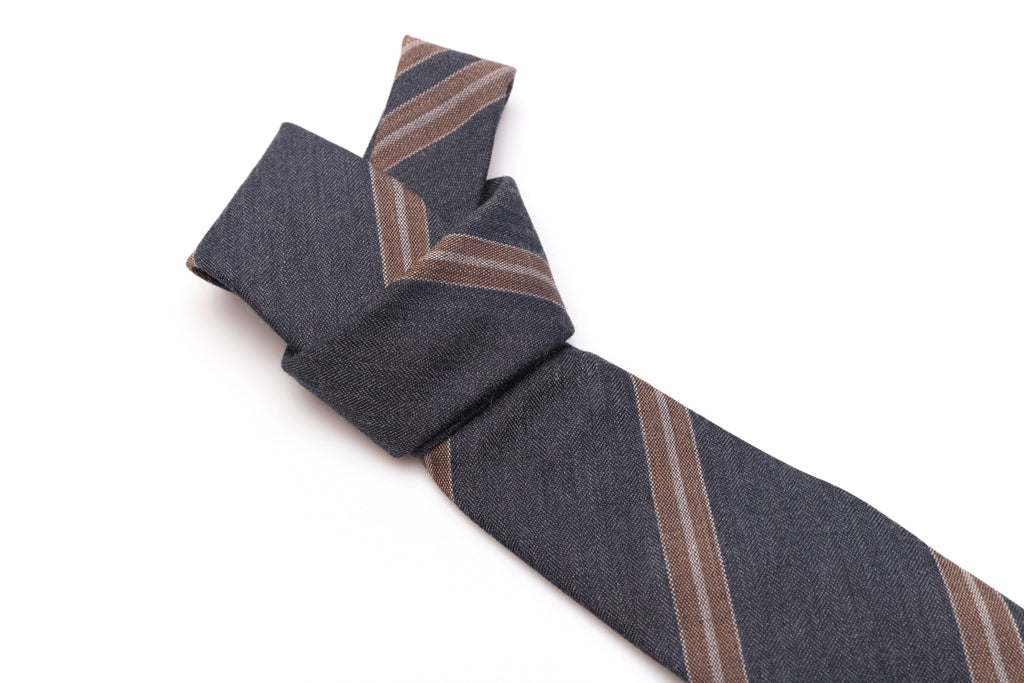 Gray regimental tie in pure wool