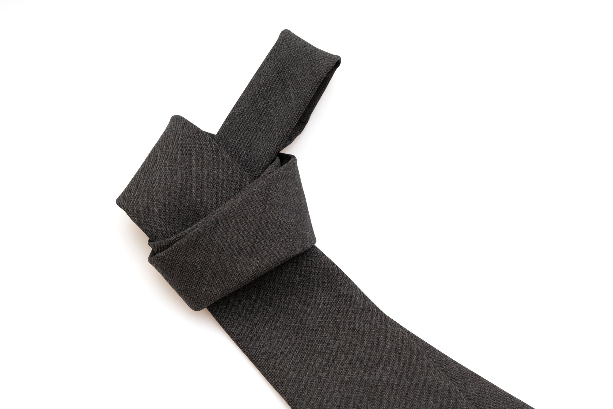 Dark gray tie in pure wool