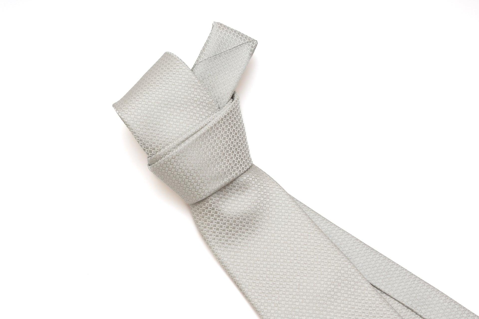 Embroidered pearl gray tie in pure silk
