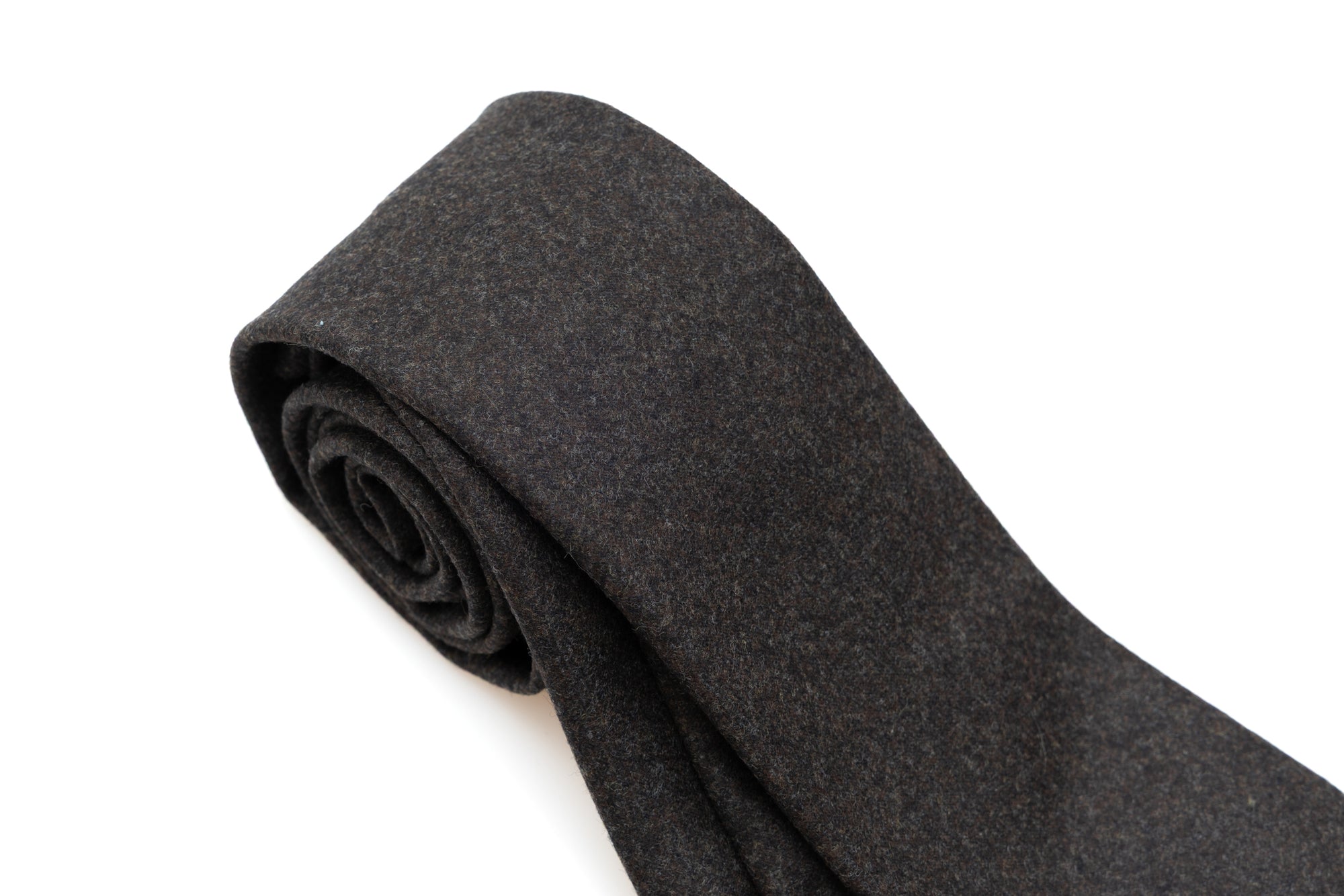 Solid brown tie in pure wool