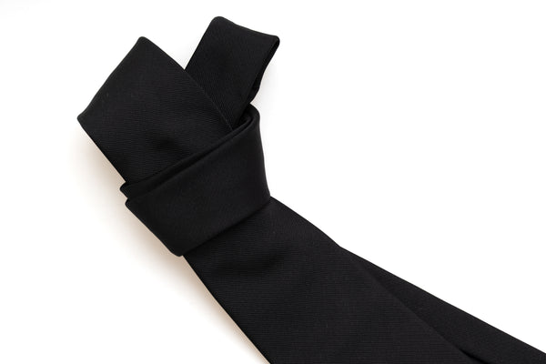 Black tie in pure silk