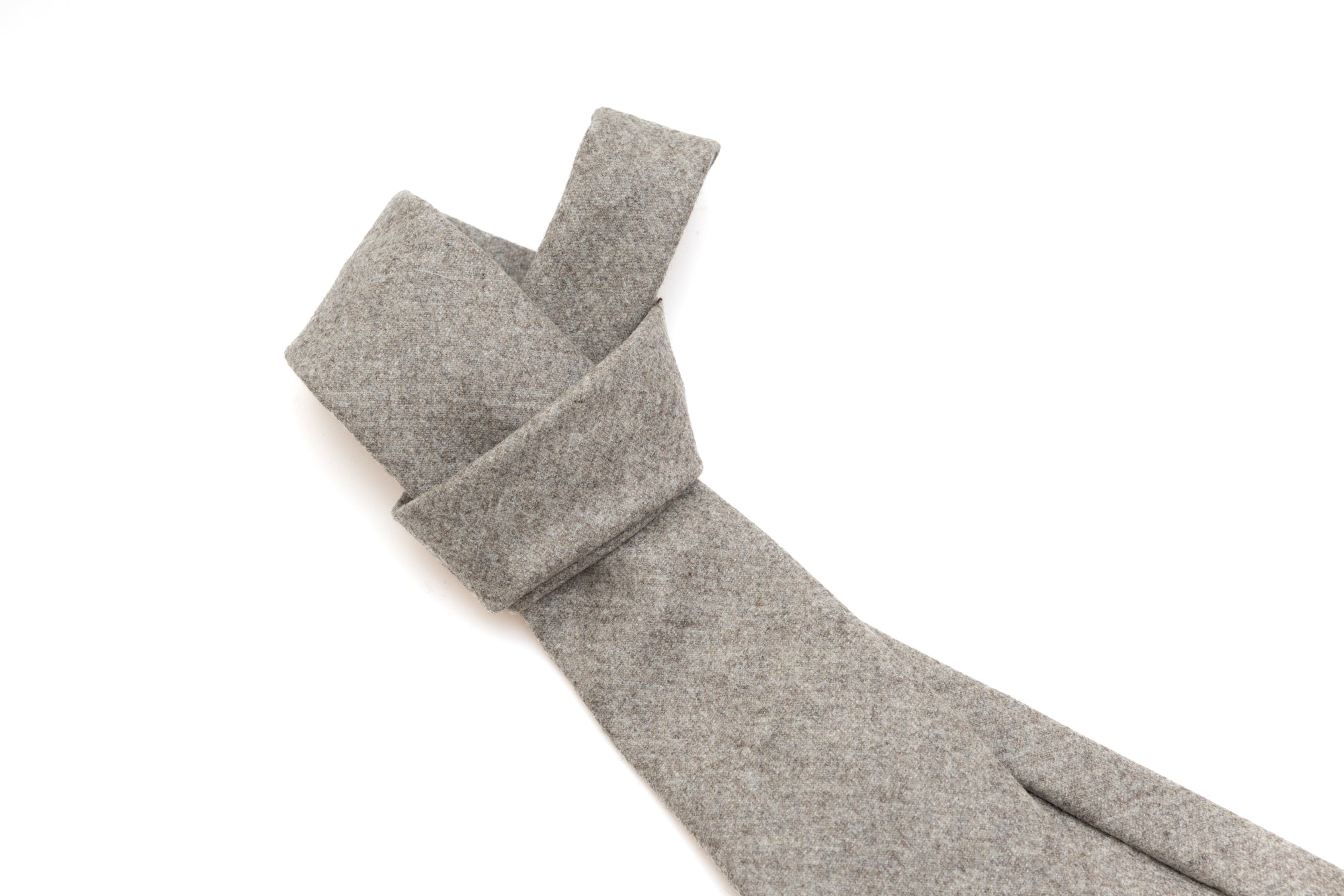 Taupe colored tie in pure wool