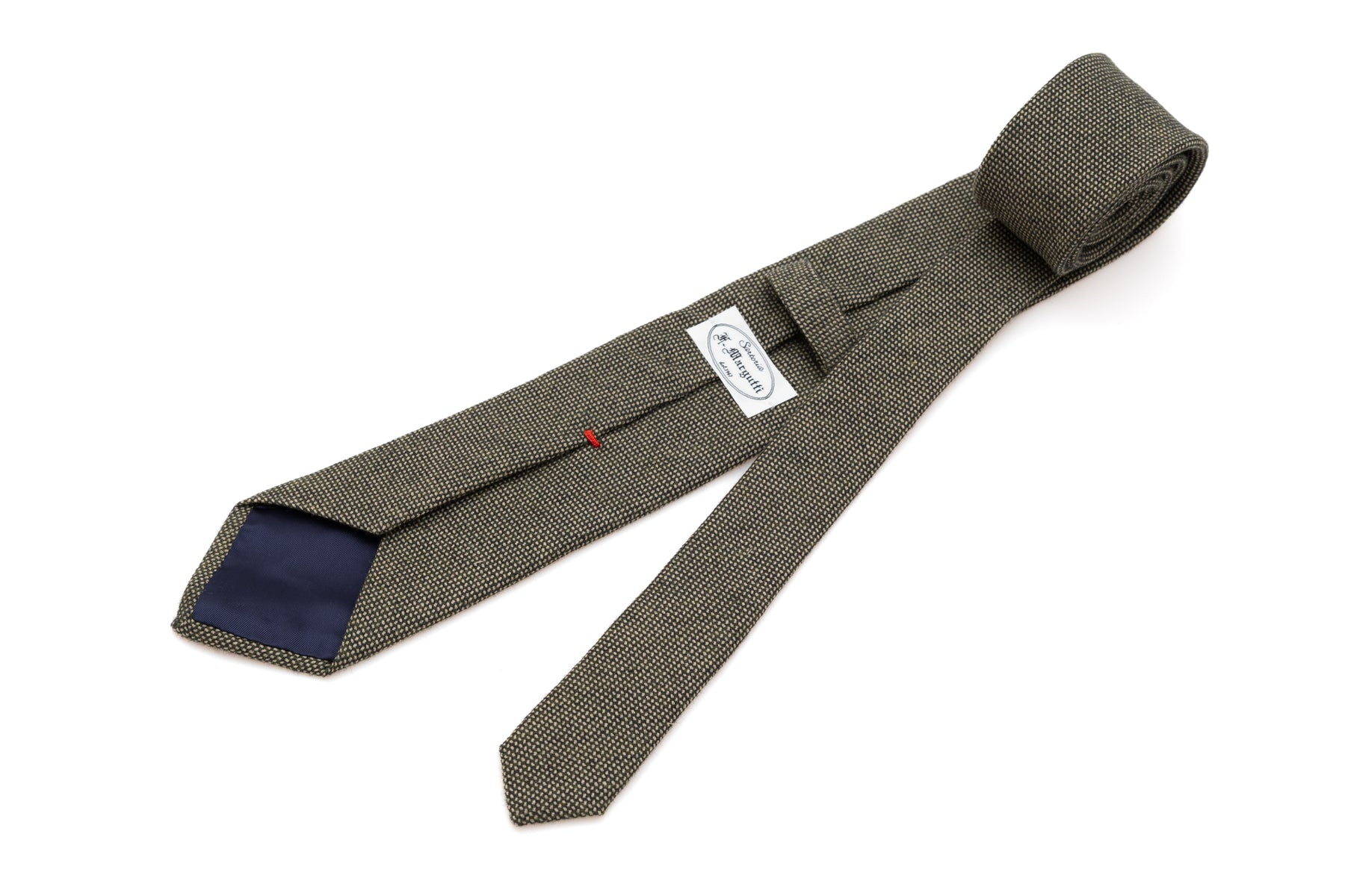 Pezd z vezenim mikro vzorcem iz čiste volne