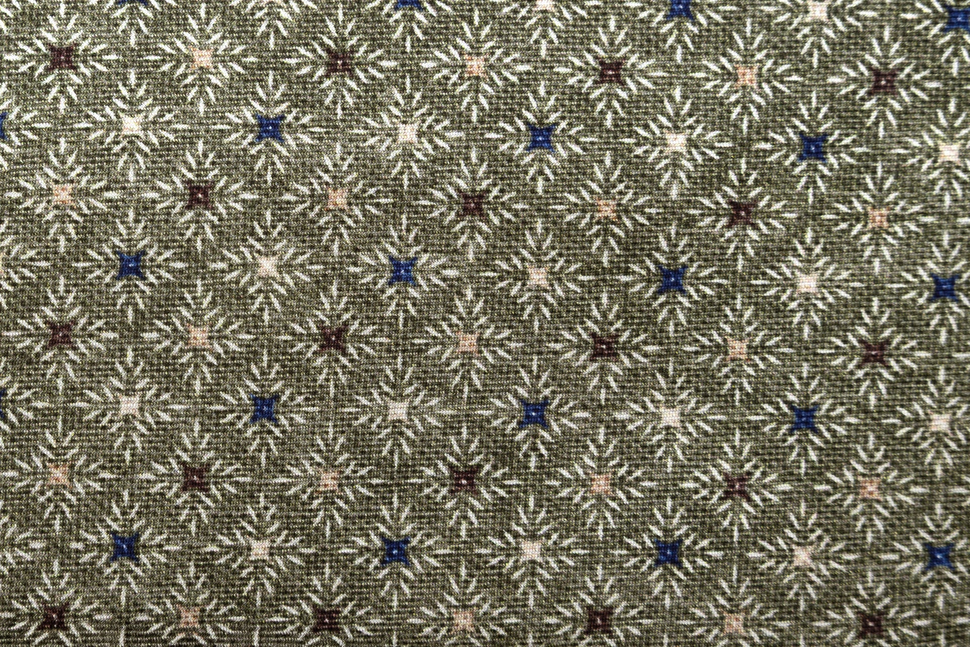 Olive green tie with geometric pattern pure silk