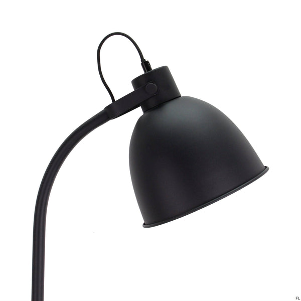 Koen vloerlamp van Chericoni, zwart, 1 lichts met E27 fitting, een strakke en stijlvolle keuze voor elk interieur.
