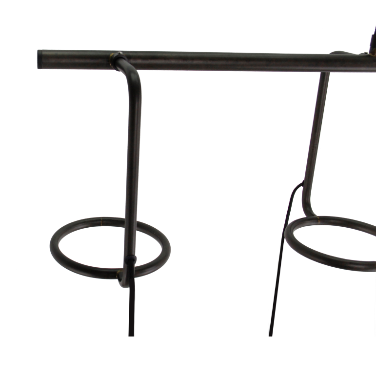 Elegante Chericoni Anello Hängelampe, 4-flammig, E27, schwarz. Ihre moderne Form sorgt für stilvolle Lichtakzente und unterstreicht ein zeitgemäßes Wohnambiente.