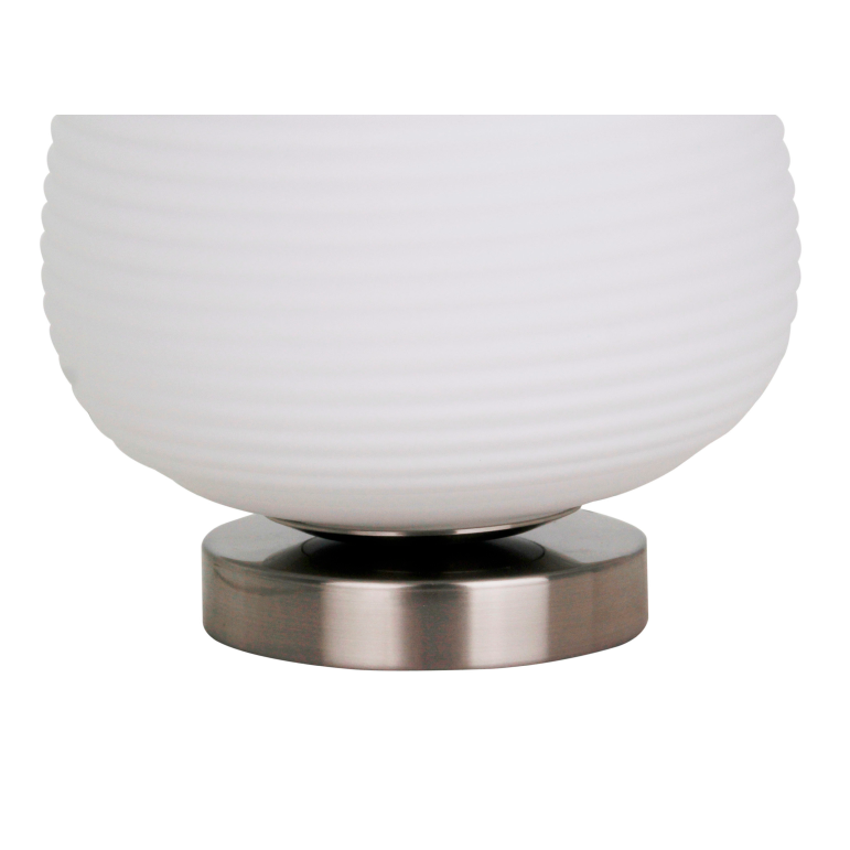 Die Chericoni Costola Tischlampe, Ø21 cm, 1-flammig, Glas & Metall, passt perfekt in zeitgemäße Wohnräume.