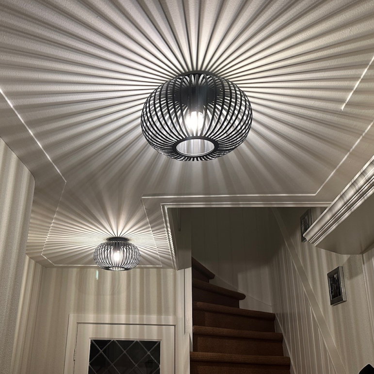 Elegante Chericoni Curvato Deckenlampe, Ø30 cm, 1-flammig, E27, in mattem Schwarz für zeitloses Wohndesign.