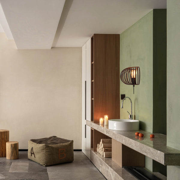 Moderne Chericoni Curvato Wandleuchte, Ø30 cm, 1-flammig, E27, Schwarz, sorgt für gleichmäßige und dekorative Lichtverteilung.