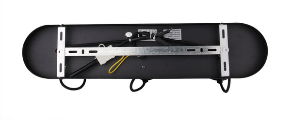 Montage van de Chericoni Nature Trapeze plafondspot zwart, 3 lichts, Ø11 cm, E14 fitting, voor eenvoudige installatie in moderne interieurs.