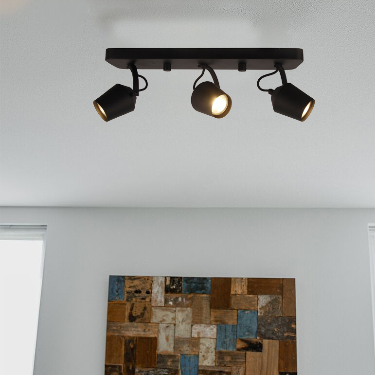Chericoni Tavola Plafondspot in zwart en met drie verstelbare spots.
