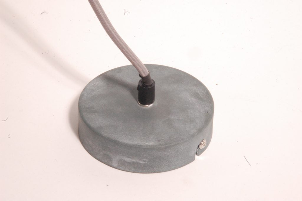 De Chericoni Cucina Hanglamp (Ø30 cm) is een moderne lamp met een in hoogte verstelbare draad. Perfect als stijlvolle keukenlamp, eetkamerlamp of verlichting boven je werktafel. 