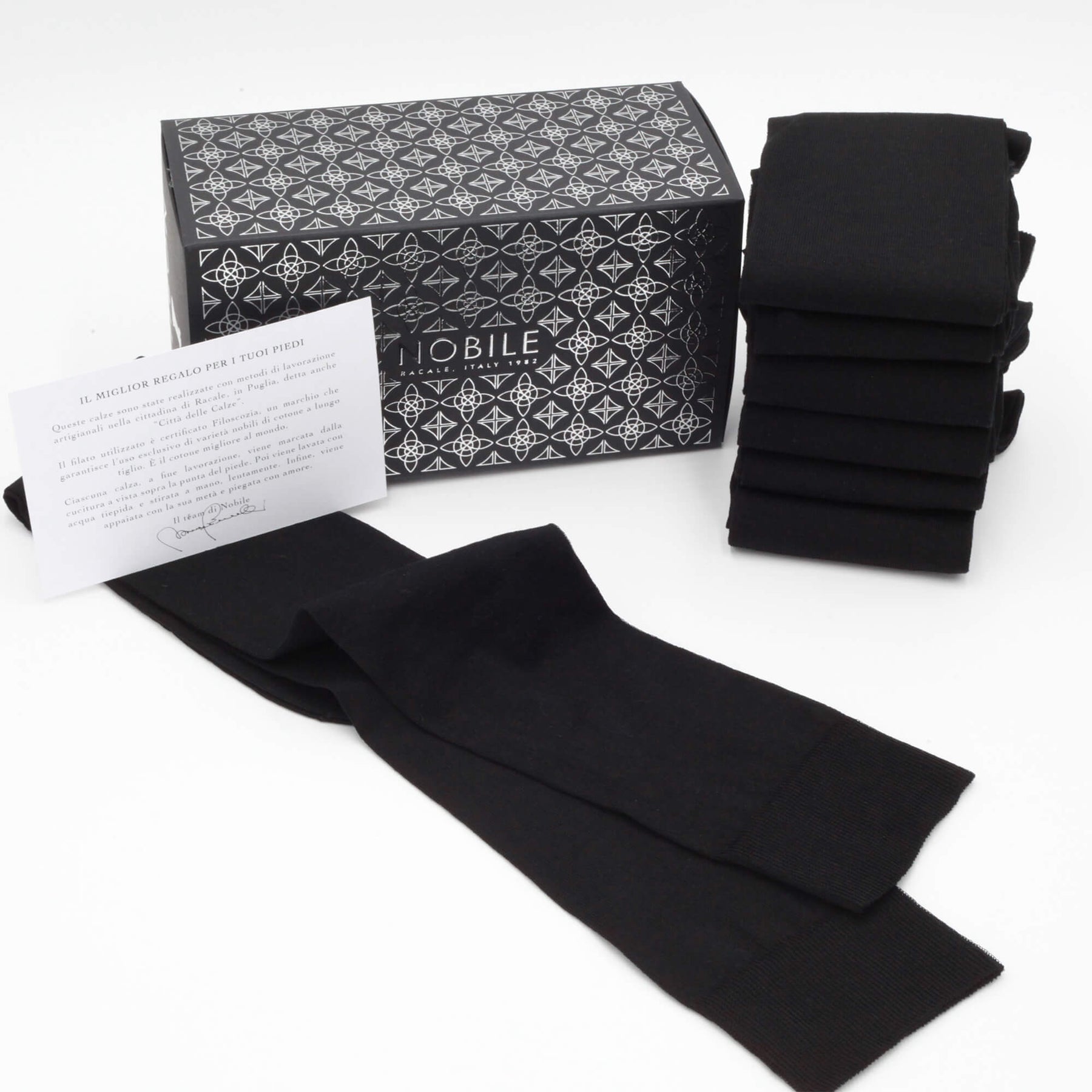 Boîte de Chaussettes Longues en Chiffon en Filoscozia® - 6 Paires Noires