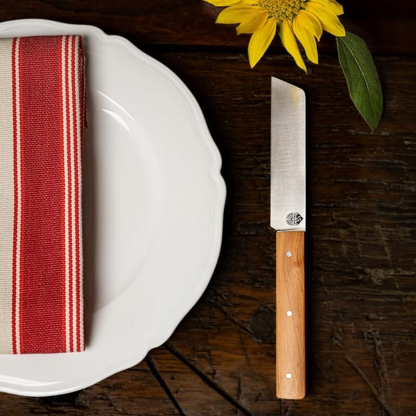 Le couteau basque de table-l'authentique couteau basque traditionnel pour la table.