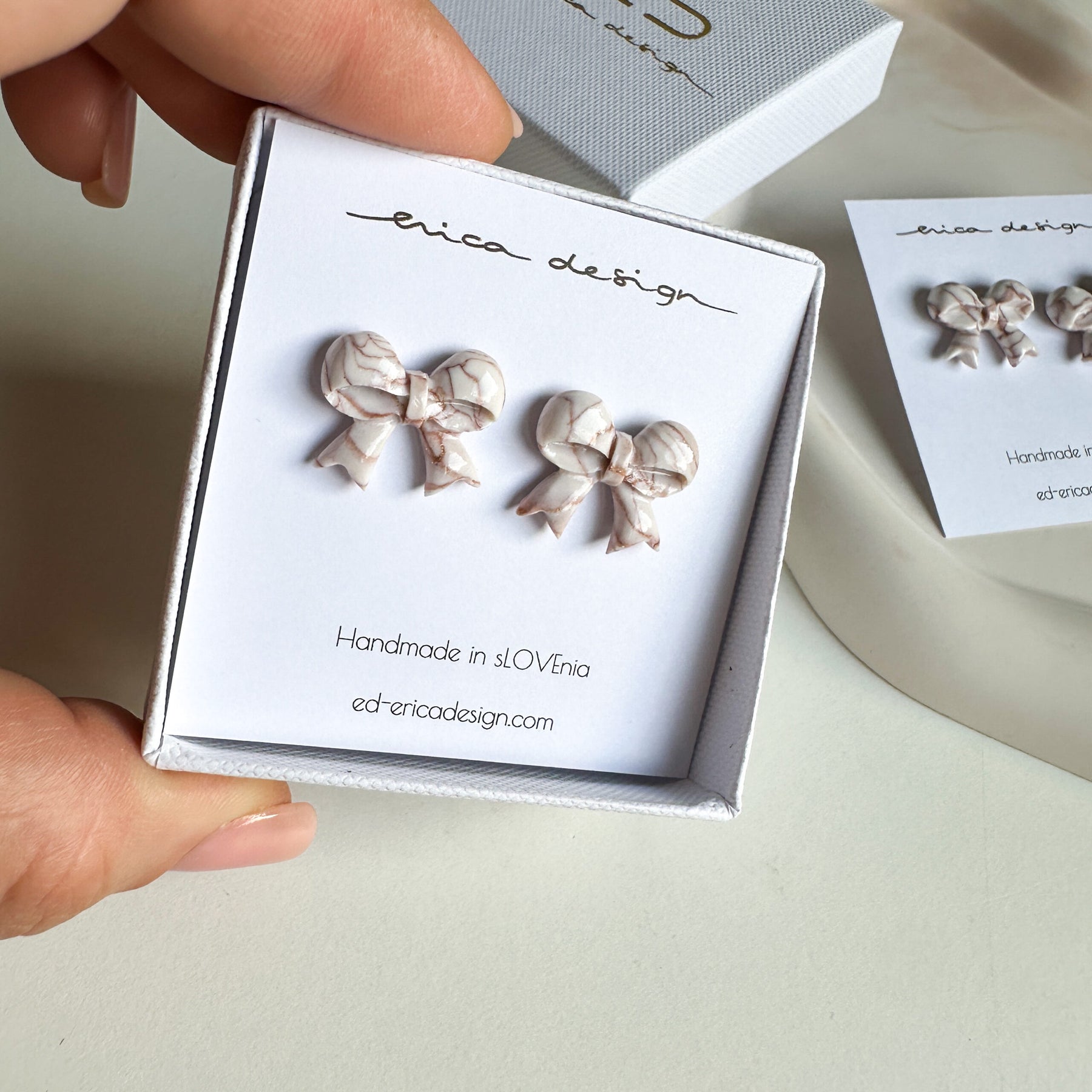 bow studs | marble