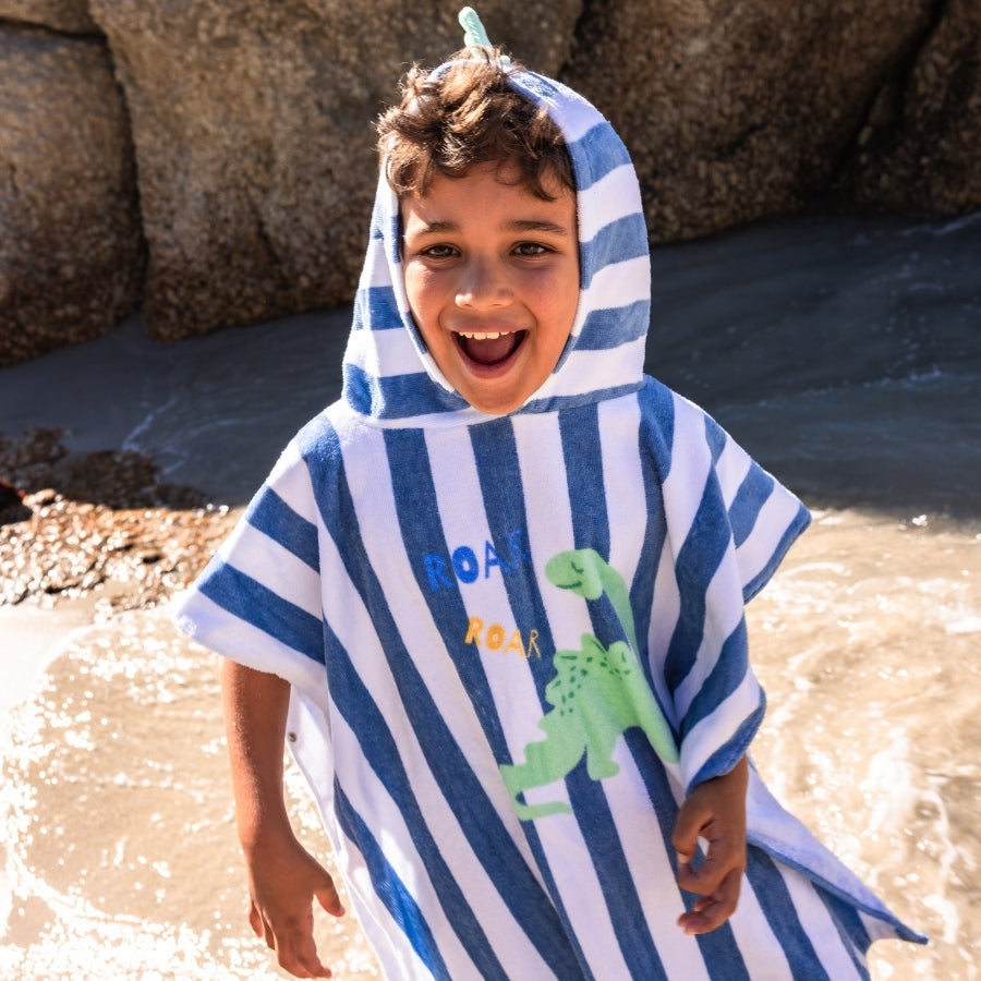 dino_poncho_swimessentials_1