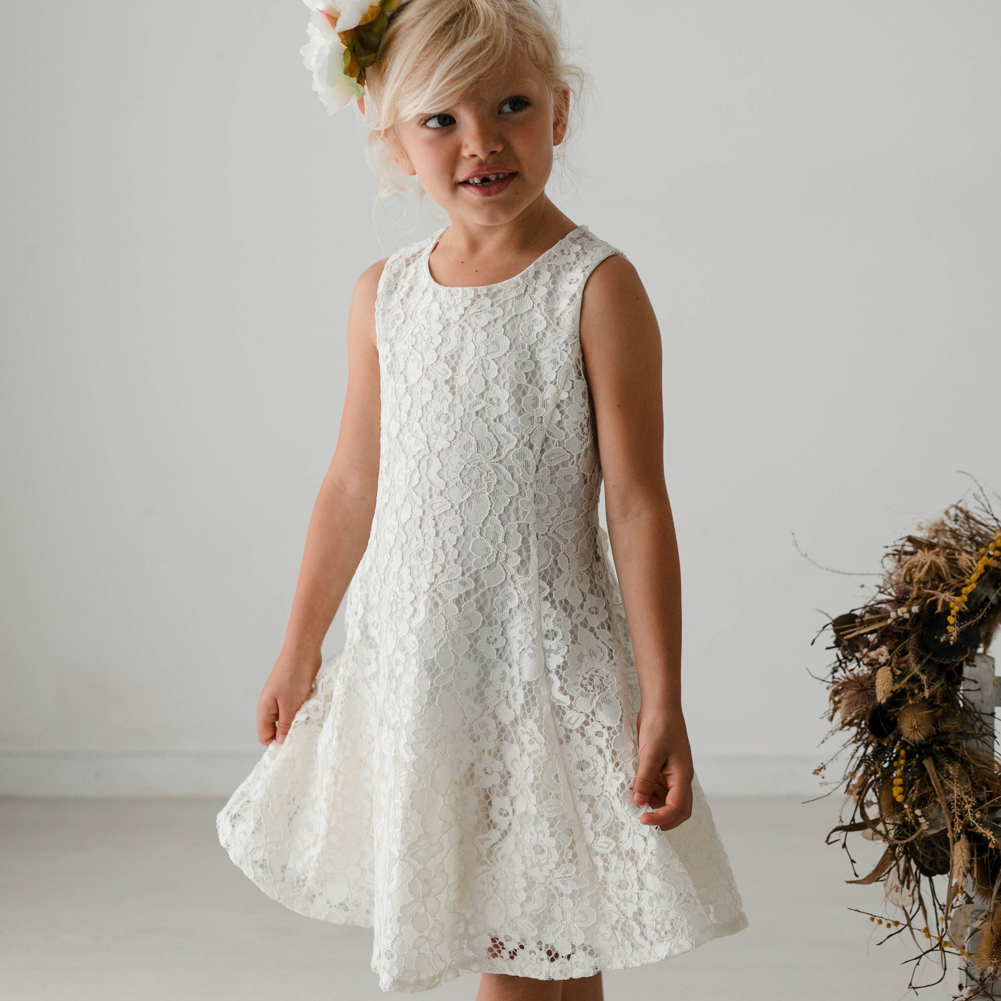 BIJELA ČIPKASTA HALJINA