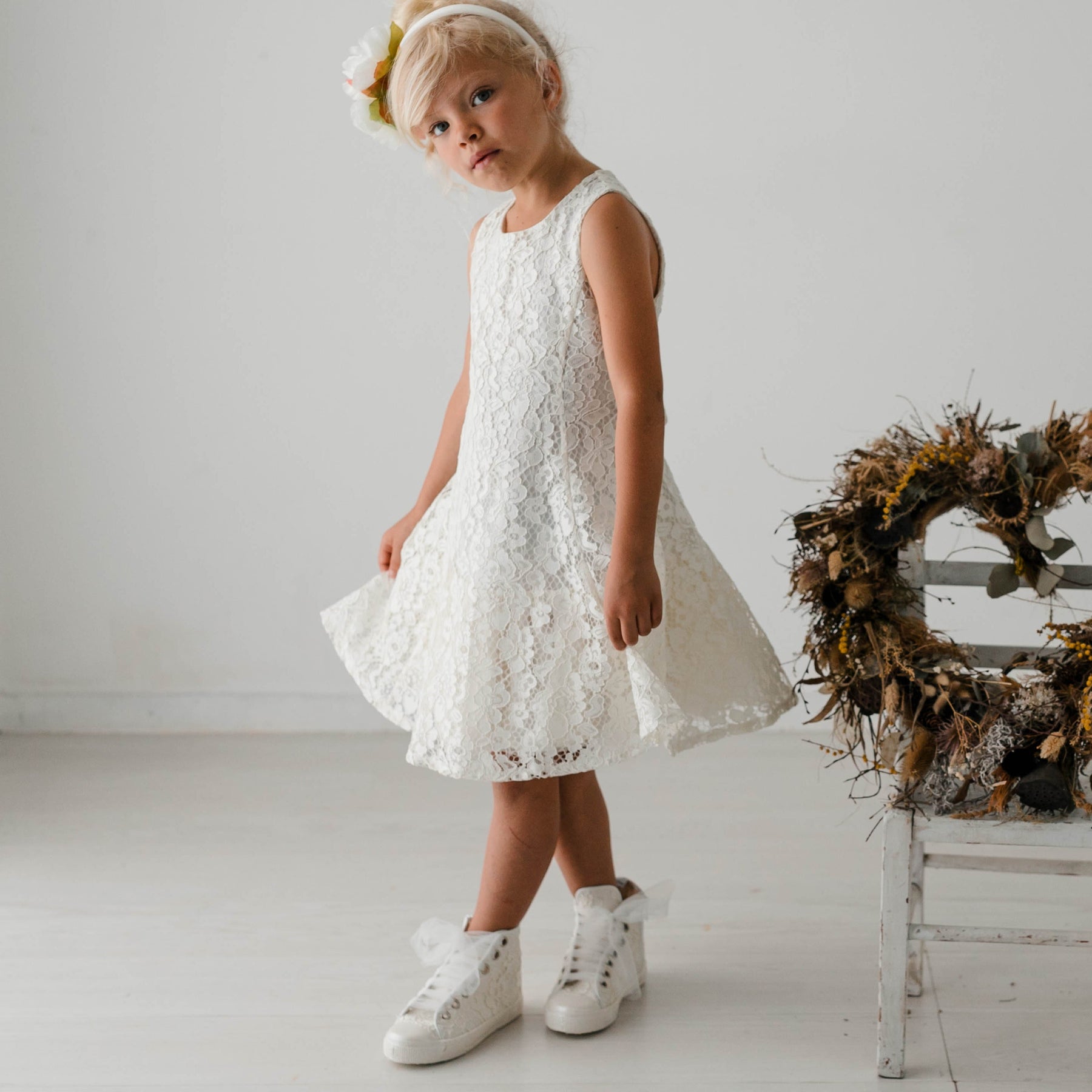 BIJELA ČIPKASTA HALJINA