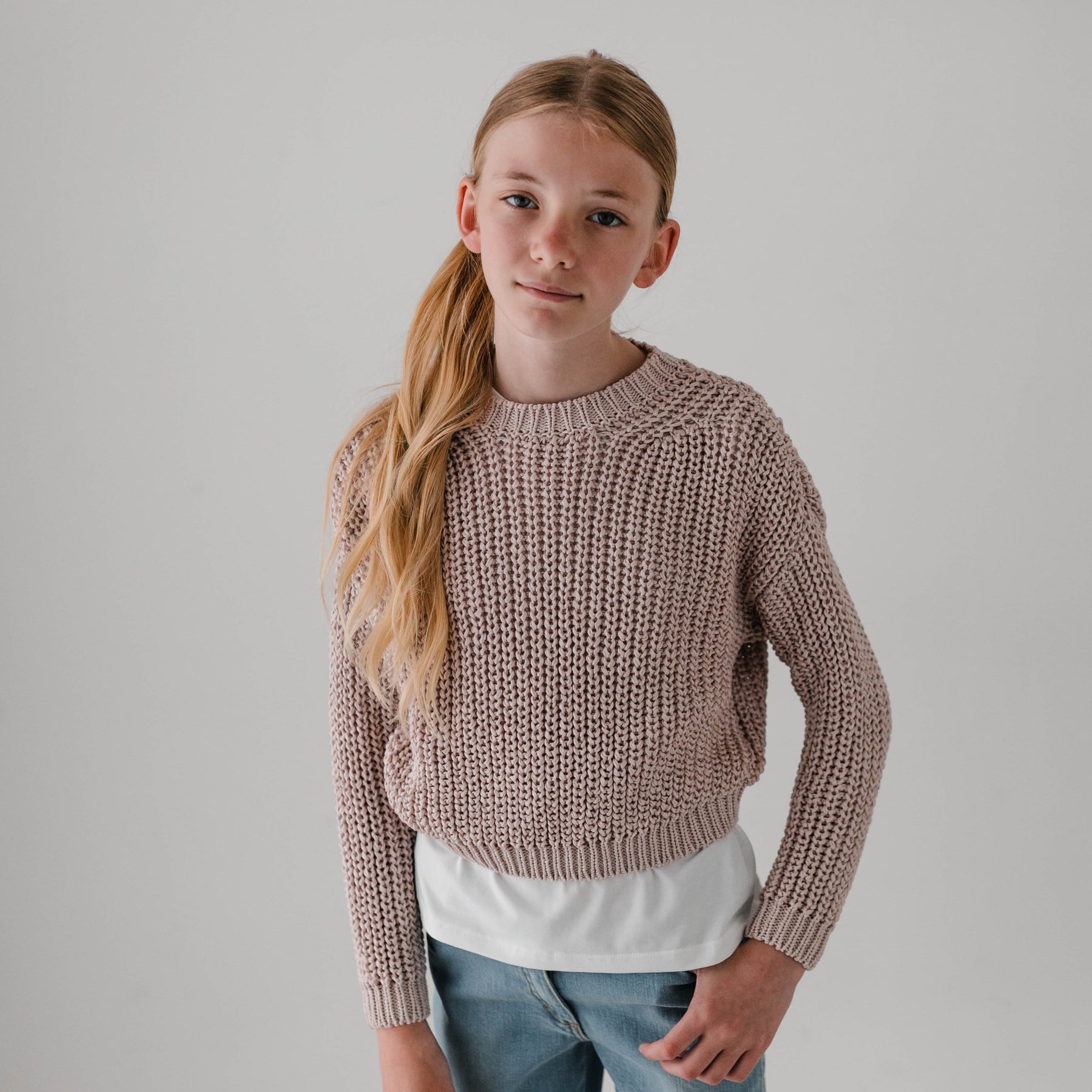 KNIT PULLOVER WITH LOOSE STITCHES