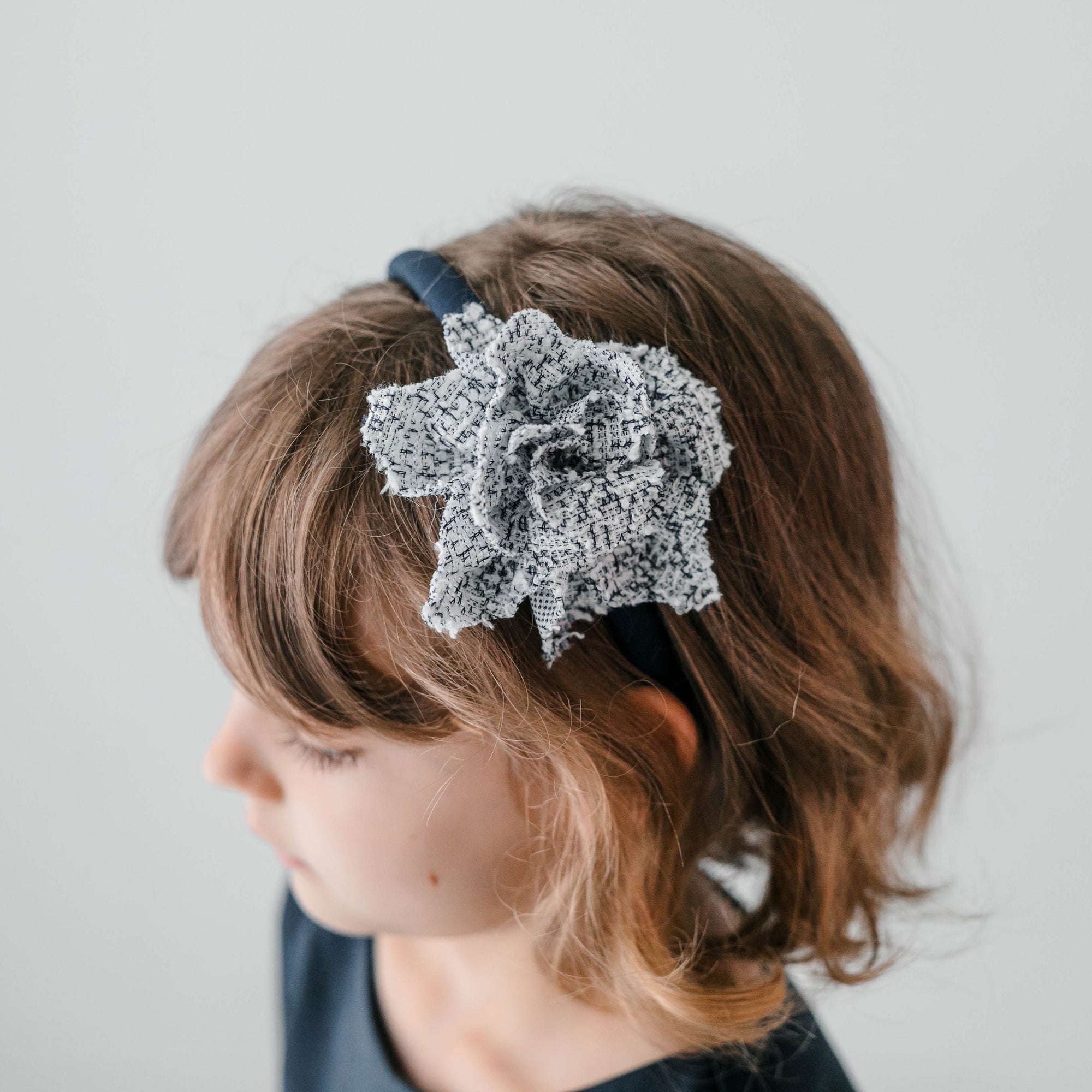 HEADBAND WITH FLOWER FLEECE