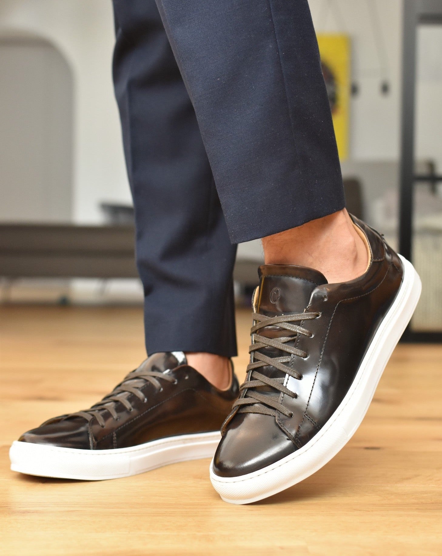 OSTUNI - Bruin Schuurmiddel