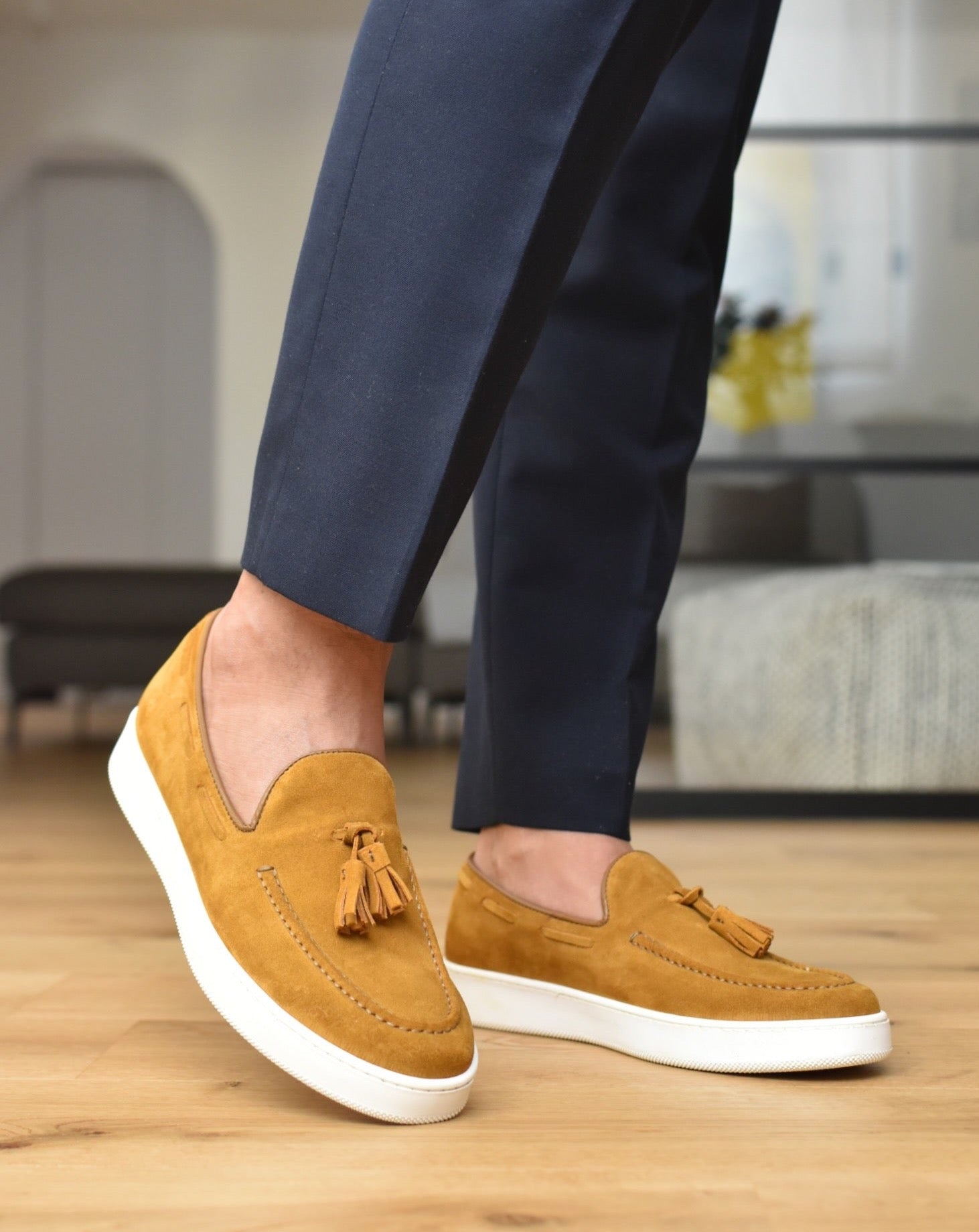 PORTO ROTONDO - Roest Suède