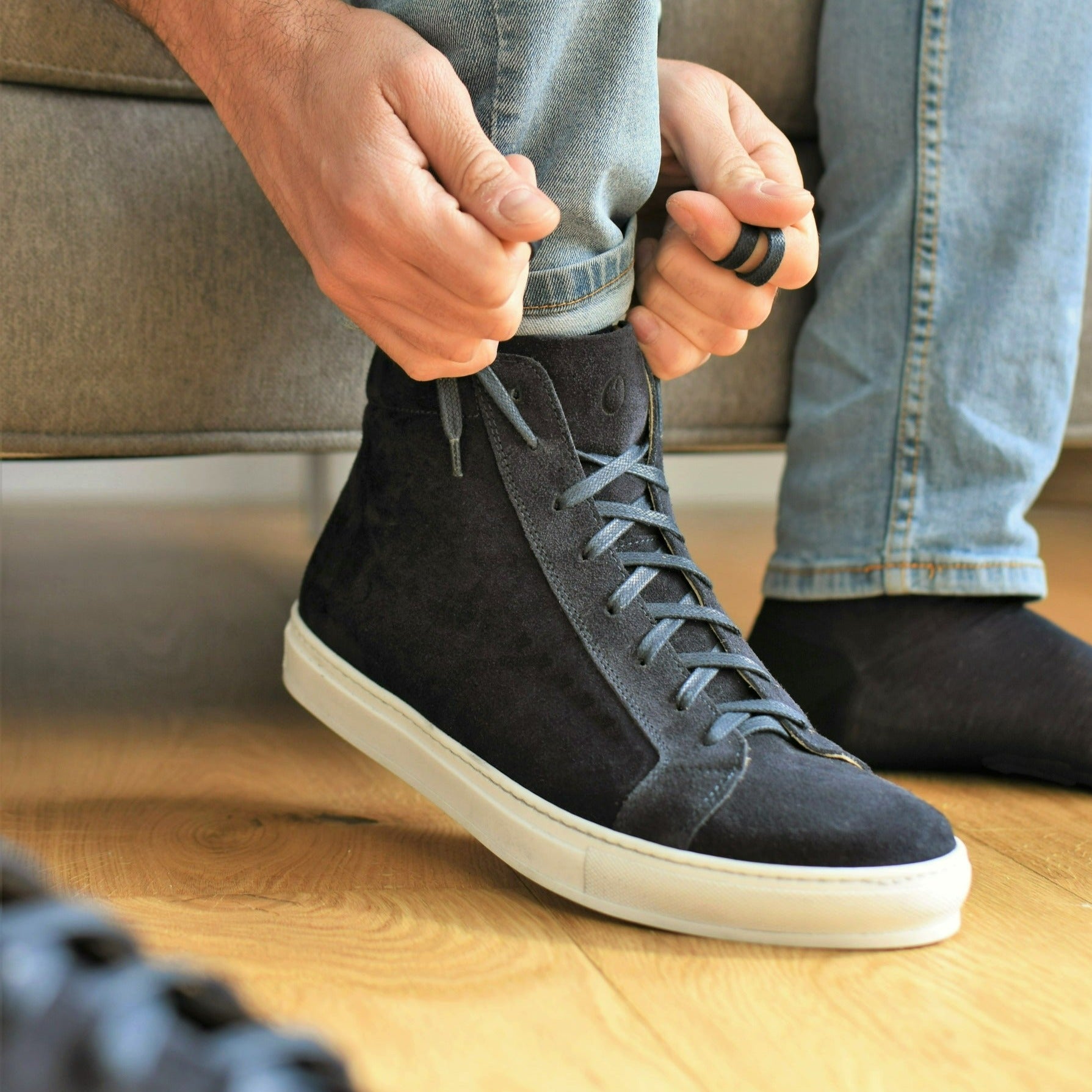 BOLOGNA - Navy Suede