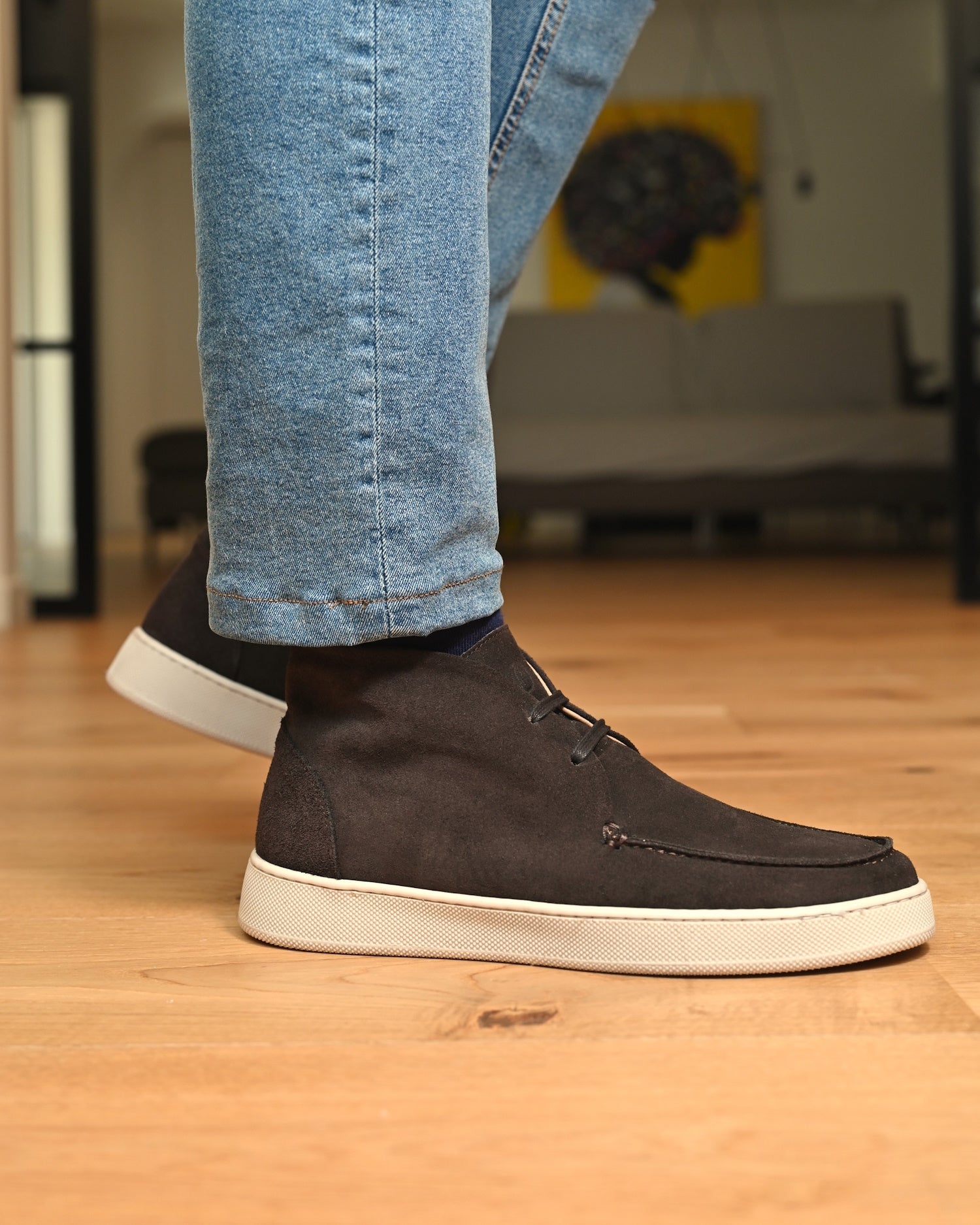 LEUCA - Brown Suede