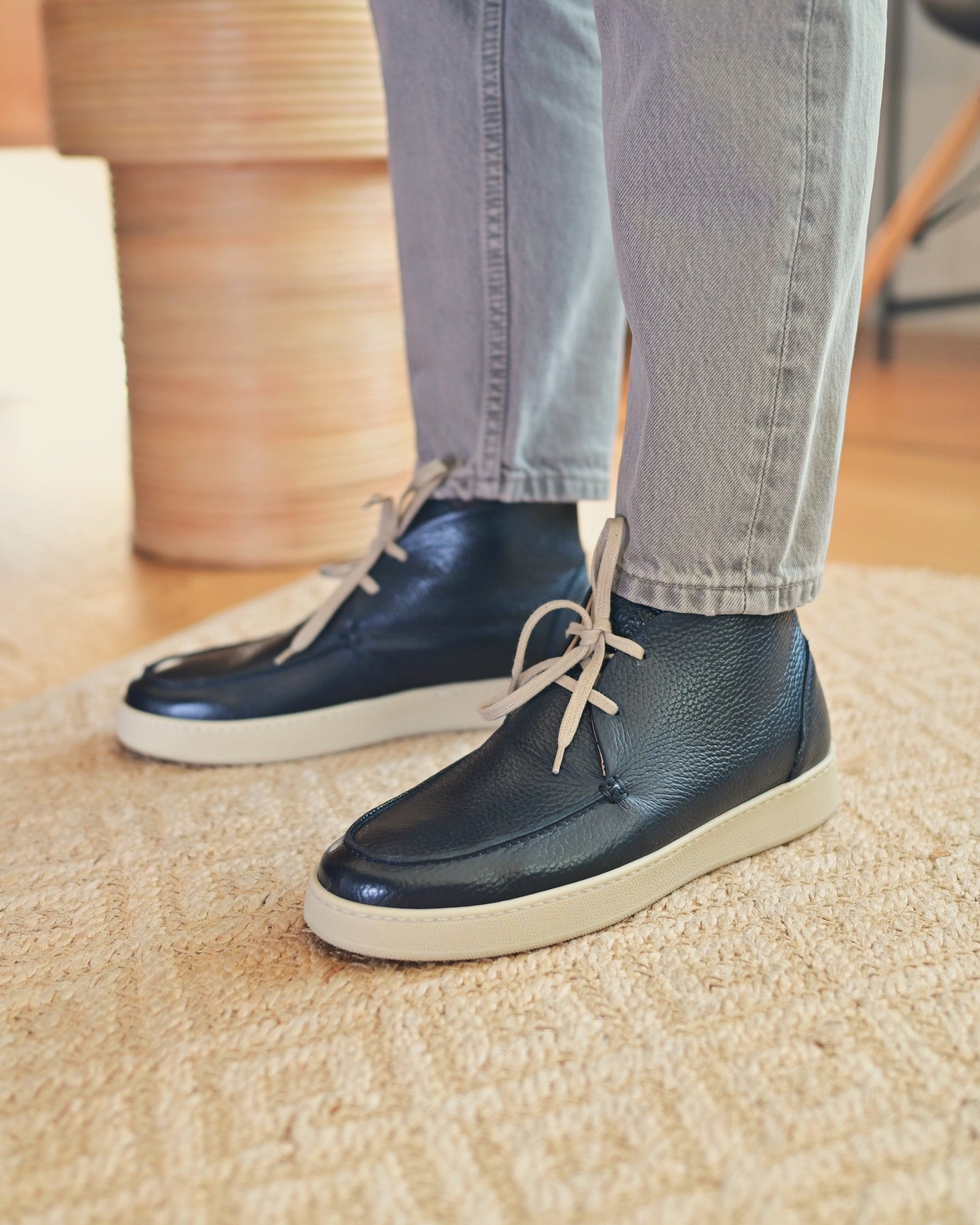 LEUCA - Blue Leather