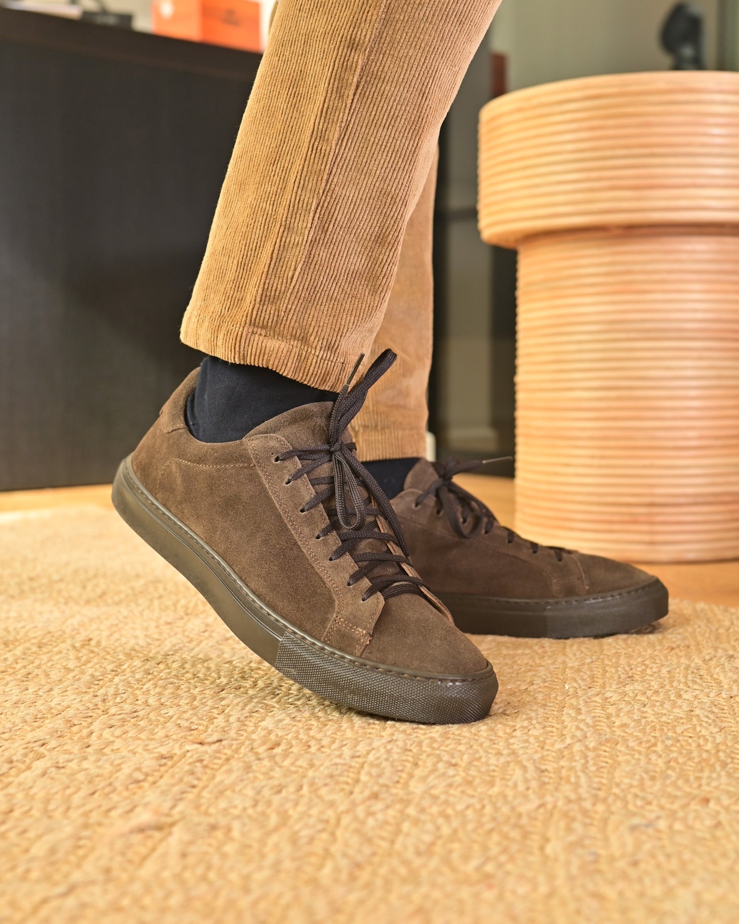 OSTUNI - Volledig Bruin