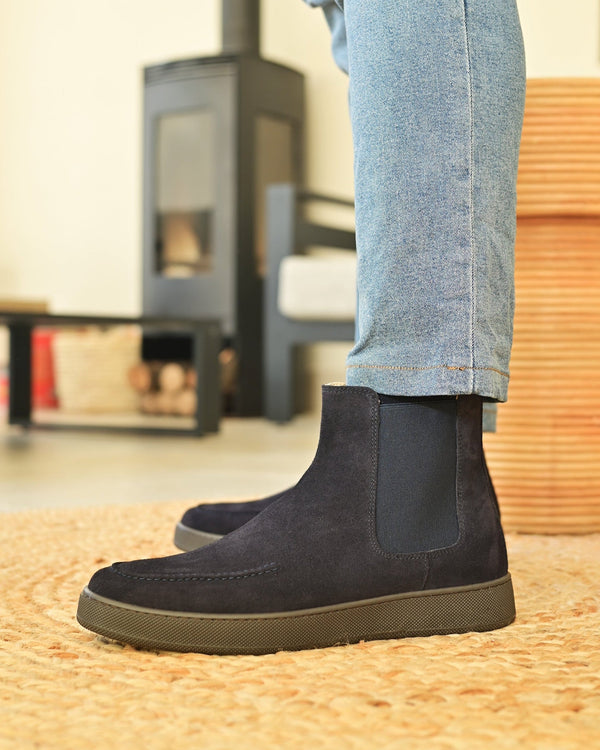 Cortina - Navy Suede