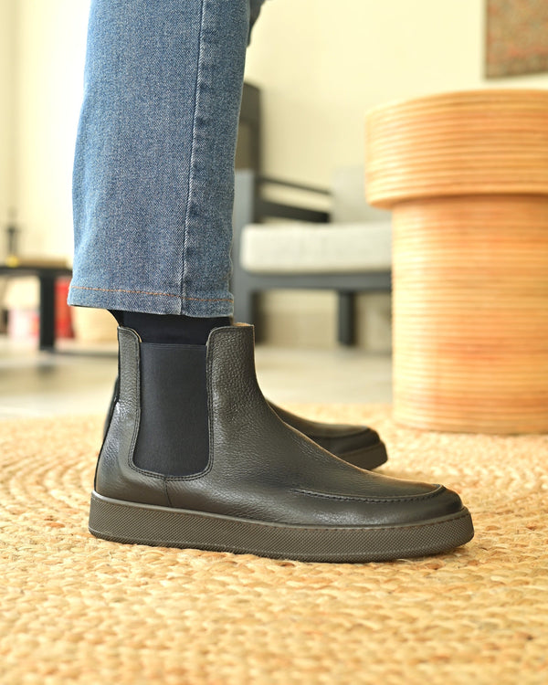 Cortina - Navy Leather