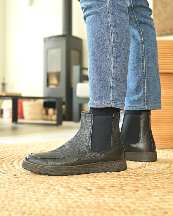 Cortina - Navy Leather