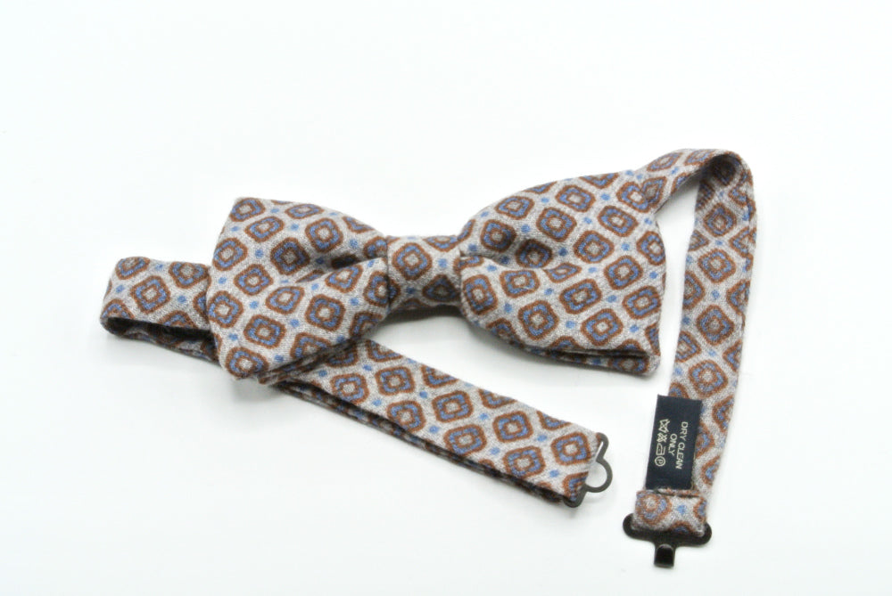 Gray pure wool bow tie