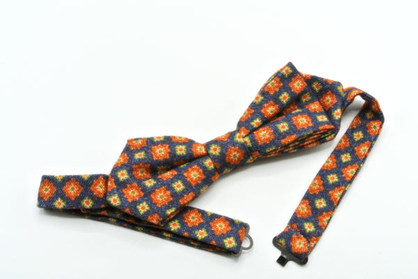Colored pure wool bow tie