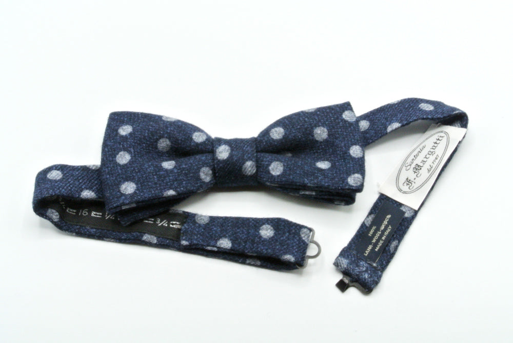 Nœud papillon en pure laine avec des pois