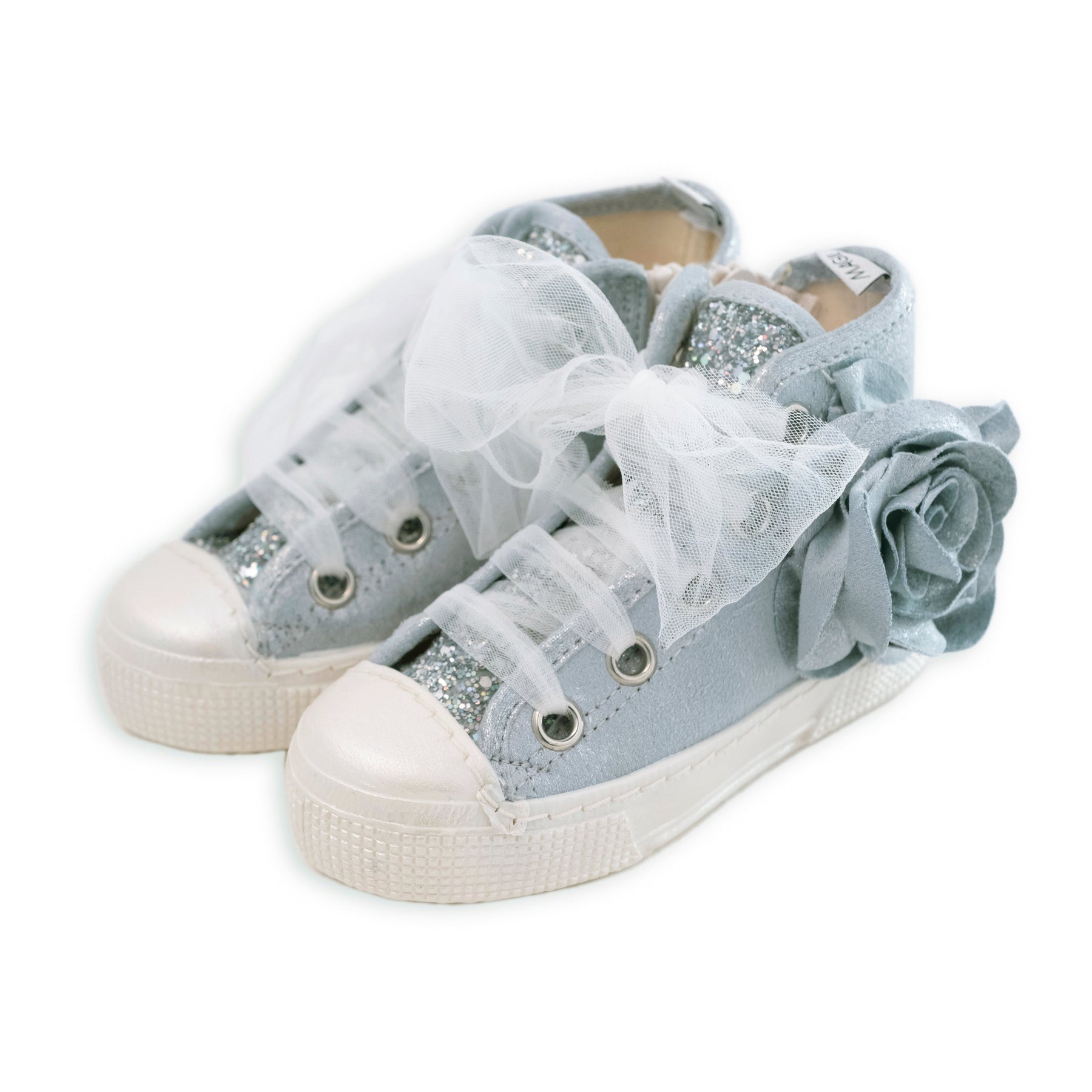 SNEAKER WITH FLOWER APPLICATION