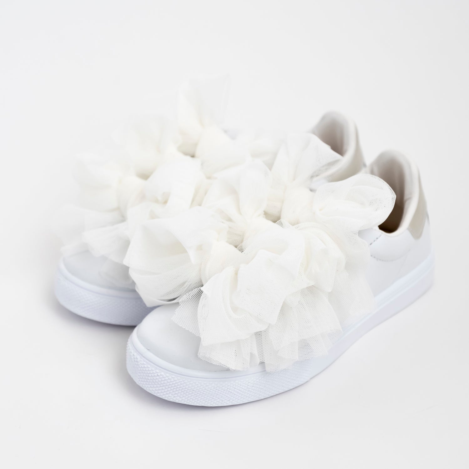 BASKETS AVEC 3 NŒUDS EN TULLE