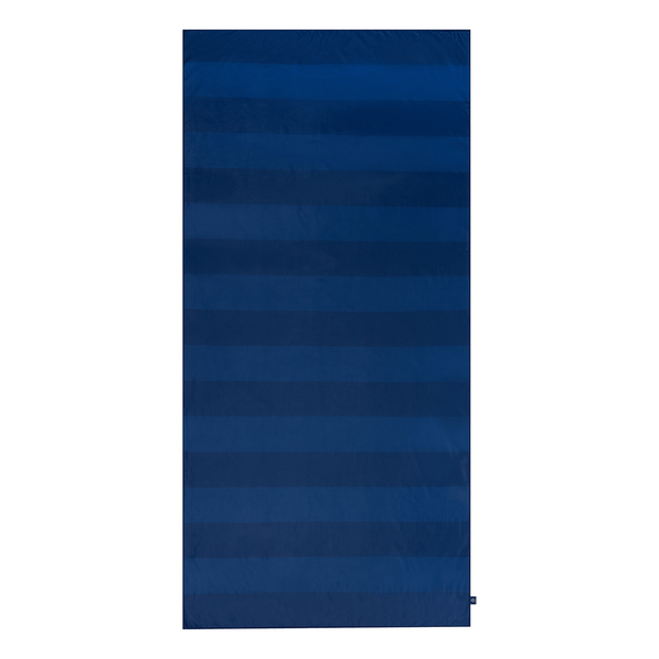strandlaken-135x65cm-vibrant-stripes-blauw-swim-essentials-3