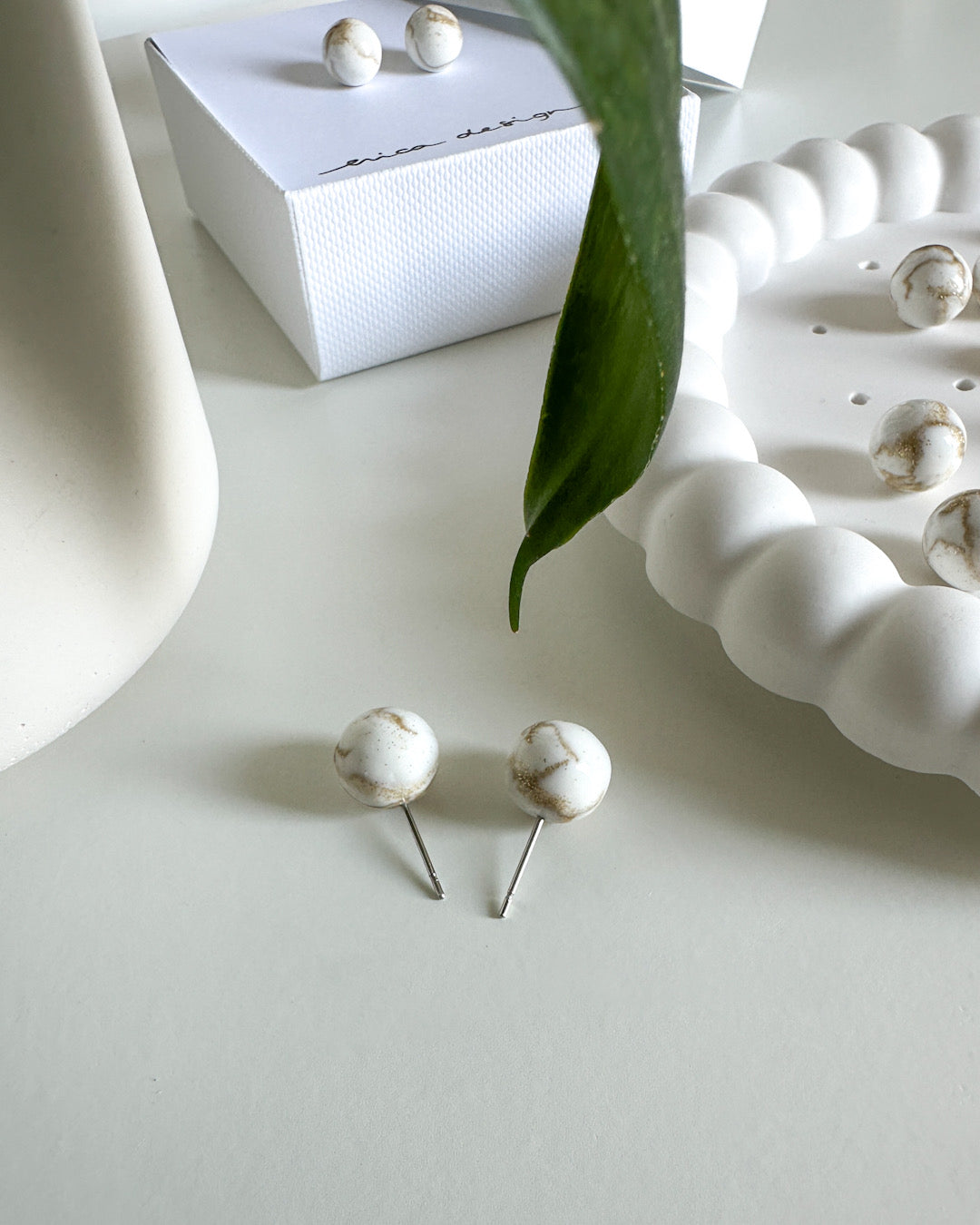 bulb studs | GOLD