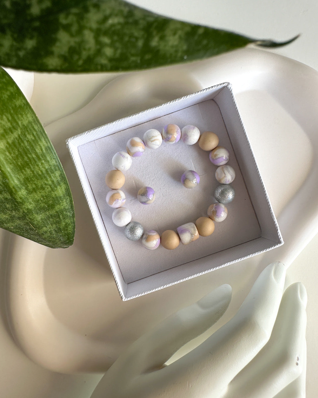 bracelet, earrings | BULB LIMITED | purple, beige