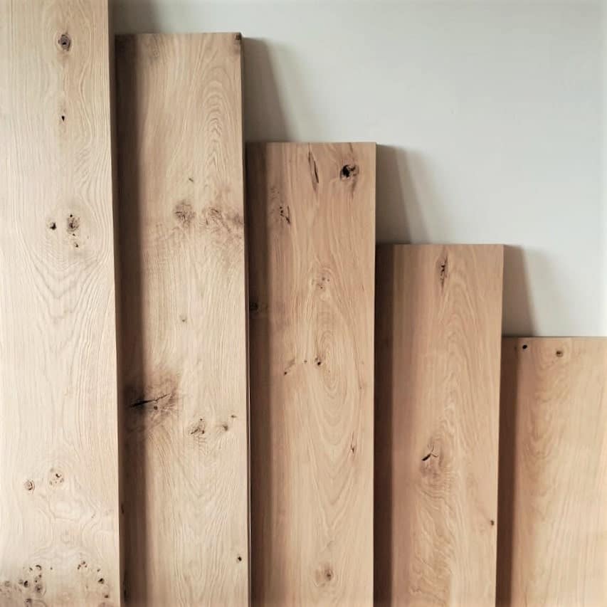 The Industrial L-shaped Shelf Brackets UP with Oak Shelf - 40 cm