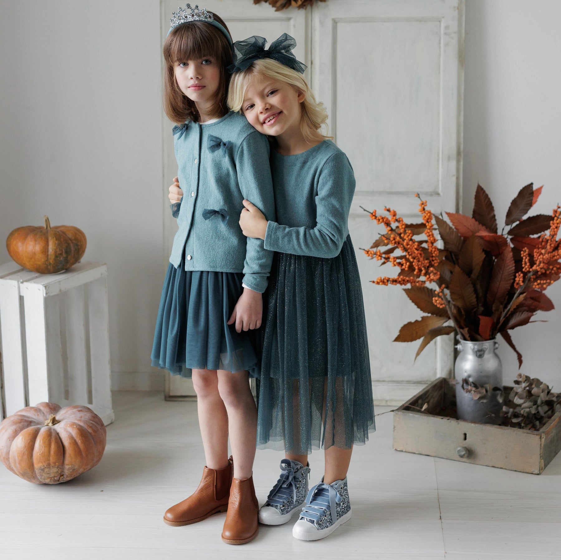 ABITO IN CALDO COTONE CON GONNA TULLE GLITTER