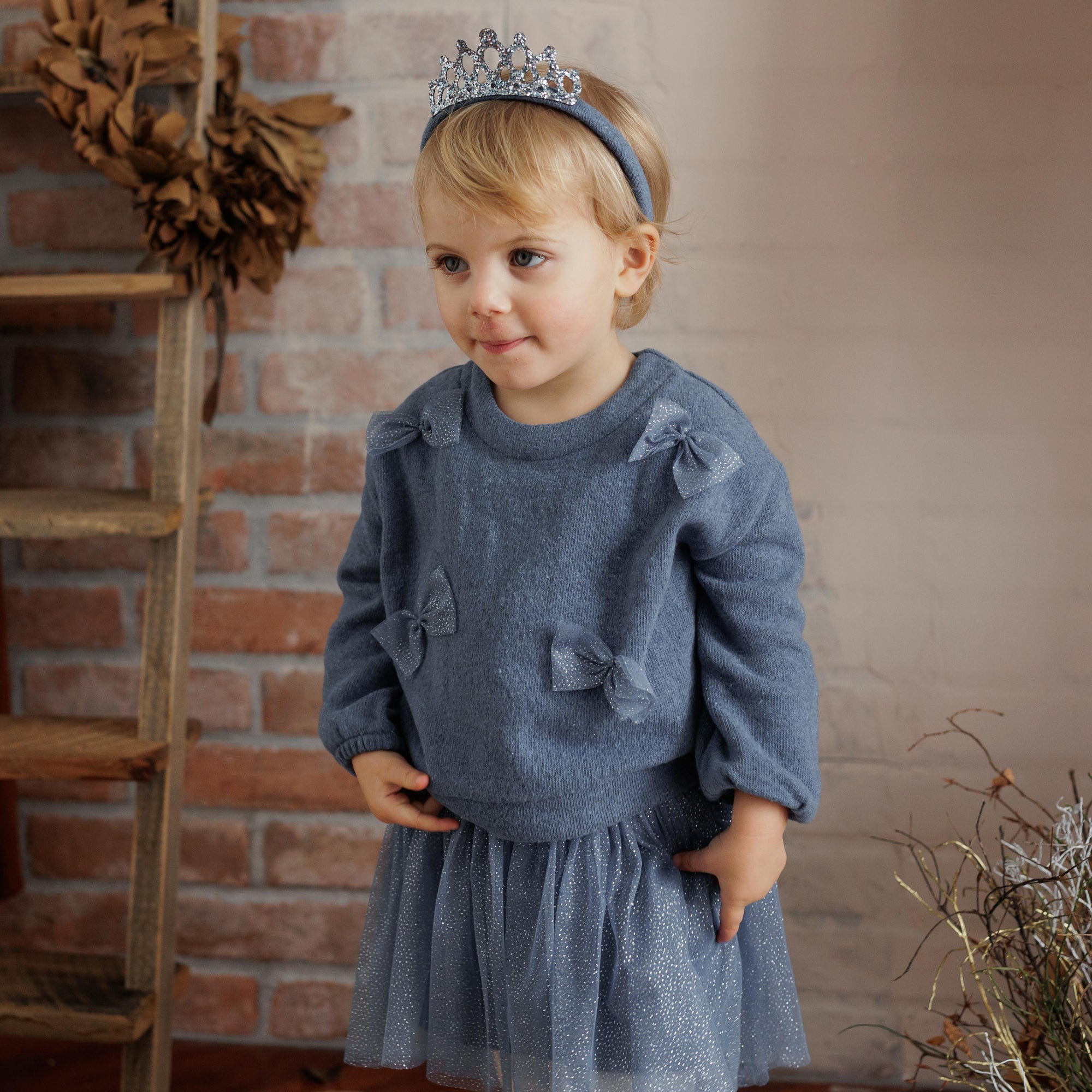 MAGLIA CON FIOCCHETTI GLITTER